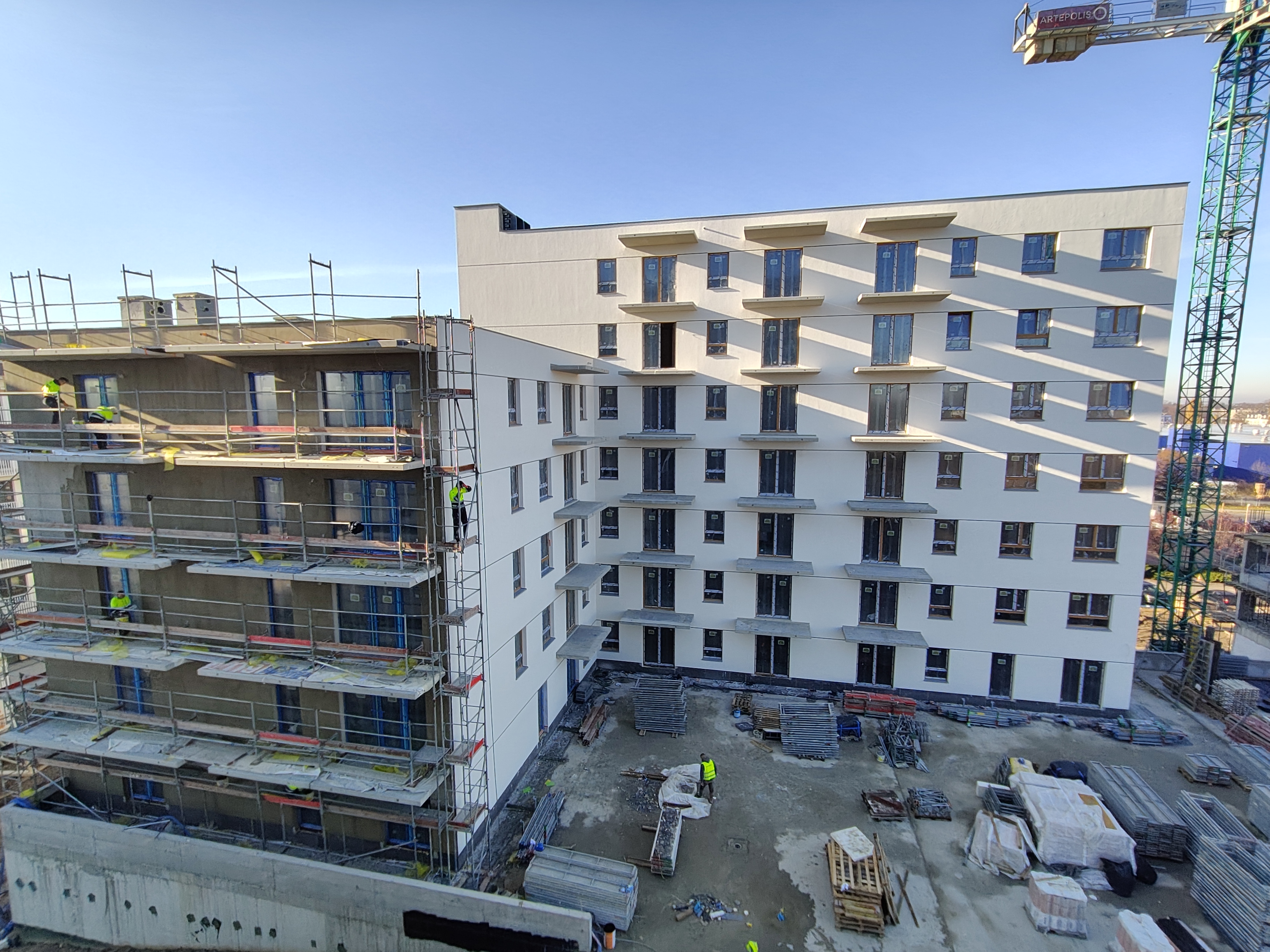 Prace elewacyjne i instalacyjne w budynku 2A